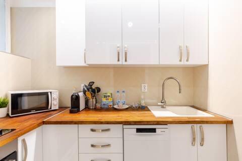 Vibrant Center Apartament *